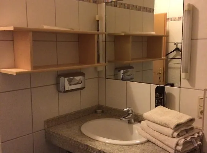 מלון Am Salzberg 2*